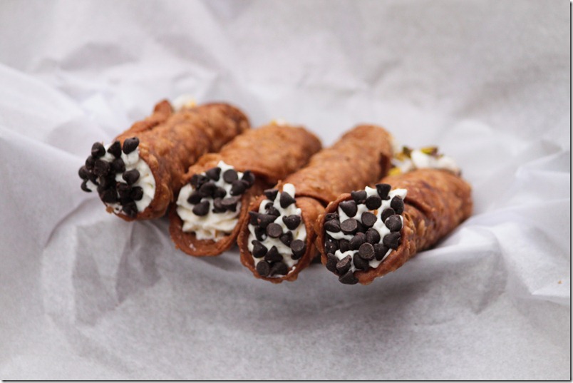 Cannoli (1 of 9)